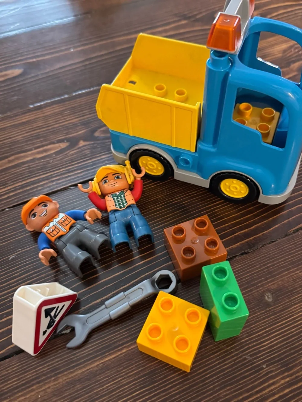 Duplo Sets - airport, firetruck, dump truck, Flo’s dinner, vintage, etc